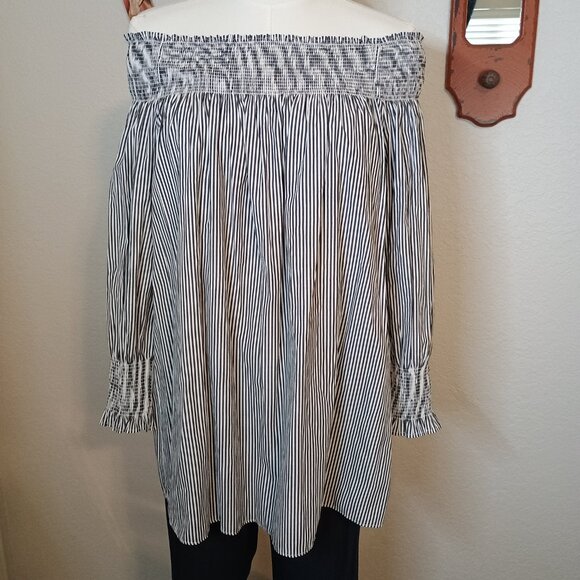 Haute Monde Striped Off the Shoulder Long Sleeve Top size Small - Picture 2 of 12